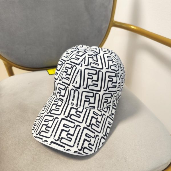 repliche,replica,perfette,siti di,affidabili,migliori siti,dove comprare,1:1,scarpe da ginnastica Cappello da baseball di Fendi