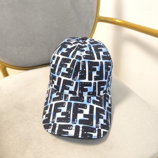 repliche,replica,perfette,siti di,affidabili,migliori siti,dove comprare,1:1,scarpe da ginnastica Cappello da baseball di Fendi