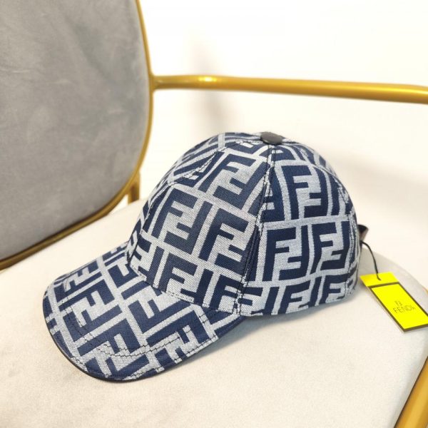 repliche,replica,perfette,siti di,affidabili,migliori siti,dove comprare,1:1,scarpe da ginnastica Cappellino da baseball Fendi nuovo stile
