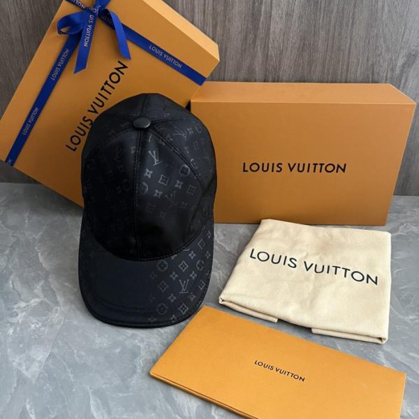 repliche,replica,perfette,siti di,affidabili,migliori siti,dove comprare,1:1,scarpe da ginnastica Cappello Damier Infini dell’uniforme da baseball classica di Louis Vuitton