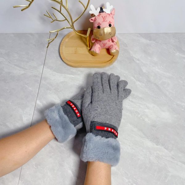 repliche,replica,perfette,siti di,affidabili,migliori siti,dove comprare,1:1,scarpe da ginnastica Guanti in lana di pelo di coniglio pigro autunno e inverno Prada 2024
