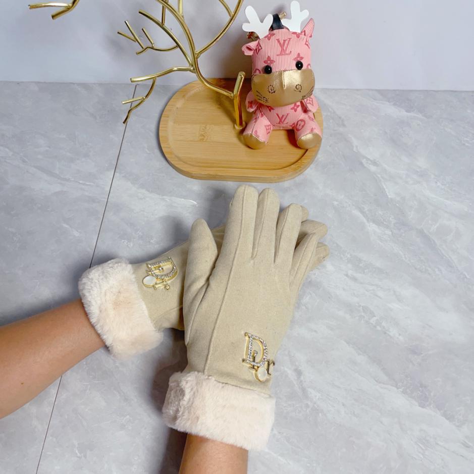 repliche,replica,perfette,siti di,affidabili,migliori siti,dove comprare,1:1,scarpe da ginnastica Guanti in lana di pelo di coniglio pigro autunno e inverno Dior 2024 repliche,replica,perfette,siti di,affidabili,migliori siti,dove comprare,1:1,scarpe da ginnastica Guanti in lana di pelo di coniglio pigro autunno e inverno Dior 2024