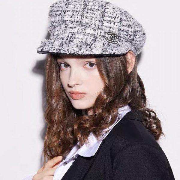 repliche,replica,perfette,siti di,affidabili,migliori siti,dove comprare,1:1,scarpe da ginnastica Cappello da strillone Chanel in tessuto di lana nuovo