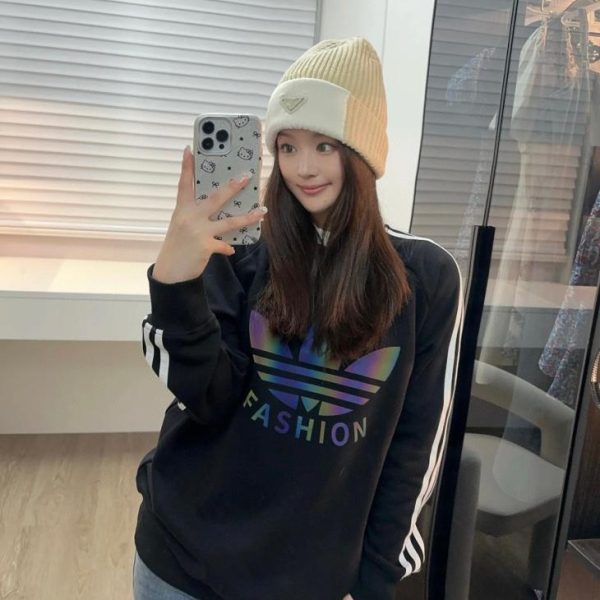 repliche,replica,perfette,siti di,affidabili,migliori siti,dove comprare,1:1,scarpe da ginnastica Cappello PRADA in maglia di lana nuova