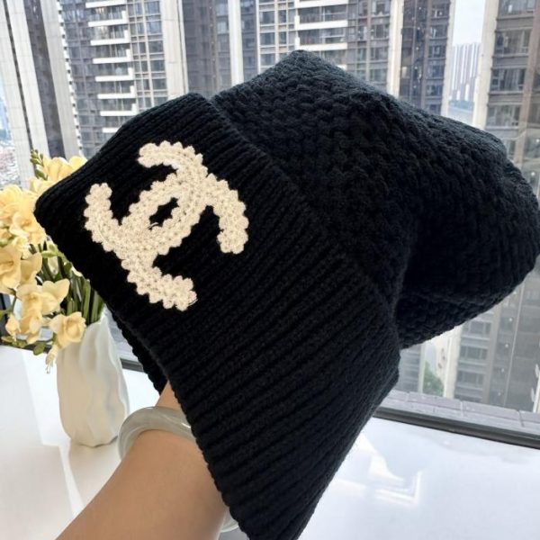 repliche,replica,perfette,siti di,affidabili,migliori siti,dove comprare,1:1,scarpe da ginnastica Cappello Chanel doppia C lavorato a maglia