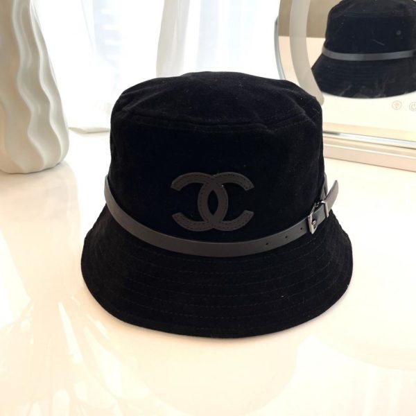 repliche,replica,perfette,siti di,affidabili,migliori siti,dove comprare,1:1,scarpe da ginnastica Il nuovo cappello a secchiello anti-pelliccia di Chanel