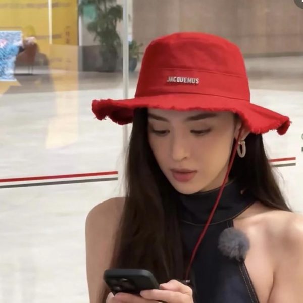 repliche,replica,perfette,siti di,affidabili,migliori siti,dove comprare,1:1,scarpe da ginnastica Cappello da pescatore Jacquemus con coulisse e taglio vivo