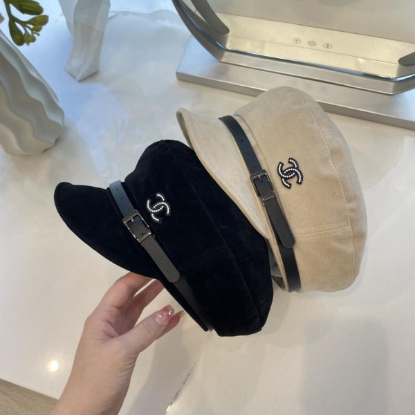 repliche,replica,perfette,siti di,affidabili,migliori siti,dove comprare,1:1,scarpe da ginnastica Nuovo berretto Chanel con linguetta in pelle scamosciata