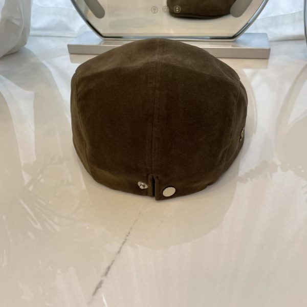 repliche,replica,perfette,siti di,affidabili,migliori siti,dove comprare,1:1,scarpe da ginnastica Chanel autunno e inverno nuovo berretto in pelle scamosciata