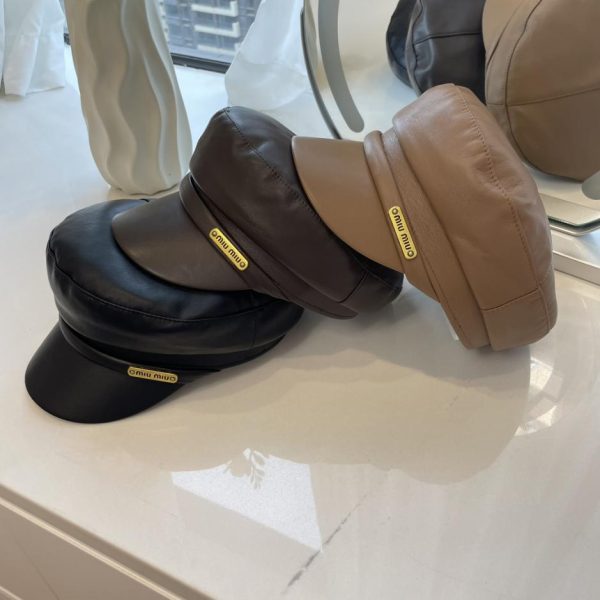 repliche,replica,perfette,siti di,affidabili,migliori siti,dove comprare,1:1,scarpe da ginnastica Nuovo berretto militare in pelle Miumiu