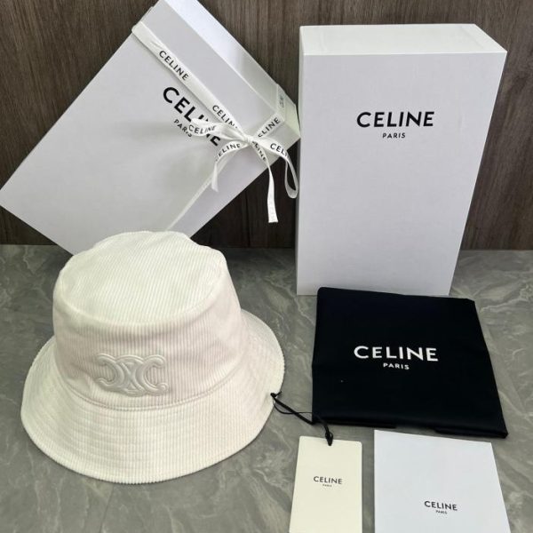 repliche,replica,perfette,siti di,affidabili,migliori siti,dove comprare,1:1,scarpe da ginnastica Cappello a secchiello Triomphe in denim lavato scuro di Celine