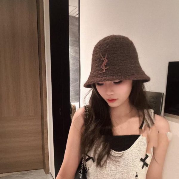 repliche,replica,perfette,siti di,affidabili,migliori siti,dove comprare,1:1,scarpe da ginnastica Cappello in agnello YSL