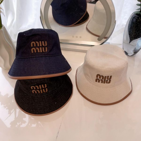 repliche,replica,perfette,siti di,affidabili,migliori siti,dove comprare,1:1,scarpe da ginnastica Nuovo cappello bucket in tela di MiuMiu