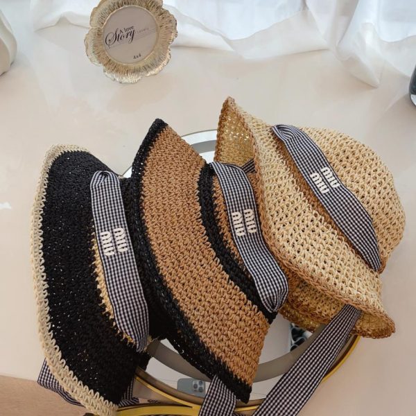 repliche,replica,perfette,siti di,affidabili,migliori siti,dove comprare,1:1,scarpe da ginnastica MiuMiu nuovo stile gancio a mano cappello da pescatore stile loli cappello da pescatore con nastro antivento