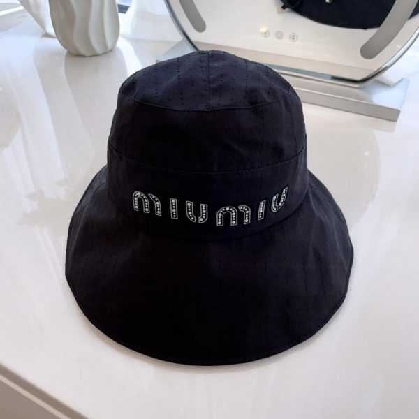 repliche,replica,perfette,siti di,affidabili,migliori siti,dove comprare,1:1,scarpe da ginnastica Nuovo cappello da pescatore con protezione solare di MiuMiu