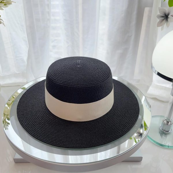 repliche,replica,perfette,siti di,affidabili,migliori siti,dove comprare,1:1,scarpe da ginnastica Nuovo cappello piatto Chanel in tessuto colorato