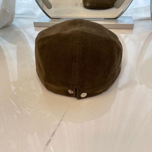 repliche,replica,perfette,siti di,affidabili,migliori siti,dove comprare,1:1,scarpe da ginnastica Chanel autunno e inverno nuovo berretto in pelle scamosciata