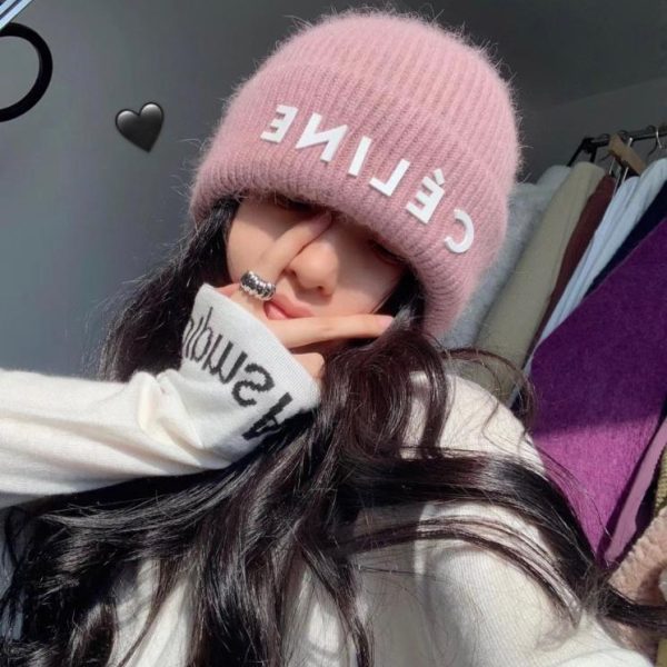 Berretto con risvolto spesso lavorato a maglia di lana di coniglio angora autunno e inverno CELINE