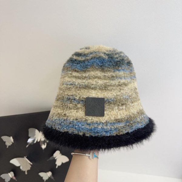 repliche,replica,perfette,siti di,affidabili,migliori siti,dove comprare,1:1,scarpe da ginnastica LOEWE nuovo cappello da bacino in peluche