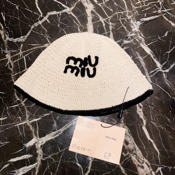 repliche,replica,perfette,siti di,affidabili,migliori siti,dove comprare,1:1,scarpe da ginnastica MiuMiu nuovo cappello lavorato a maglia fatto a mano