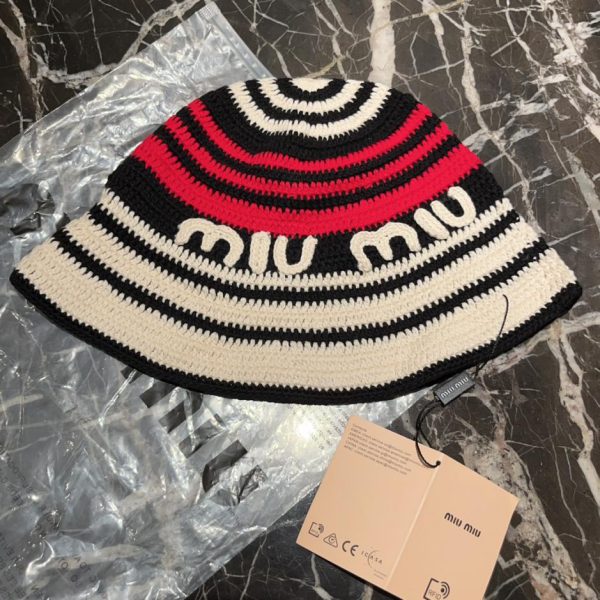 repliche,replica,perfette,siti di,affidabili,migliori siti,dove comprare,1:1,scarpe da ginnastica Nuovo cappello MiuMiu lavorato a maglia color block fatto a mano