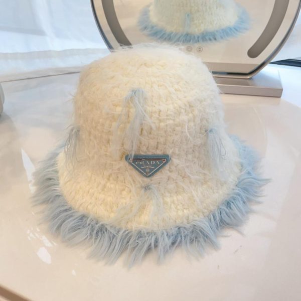 repliche,replica,perfette,siti di,affidabili,migliori siti,dove comprare,1:1,scarpe da ginnastica Prada autunno e inverno cappello da pescatore con nappa agganciato a mano lavorato a maglia