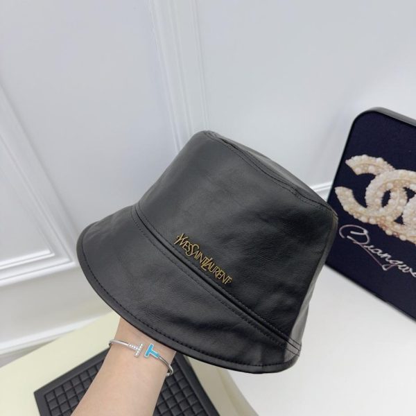Classico cappello in pelle di fascia alta YSL