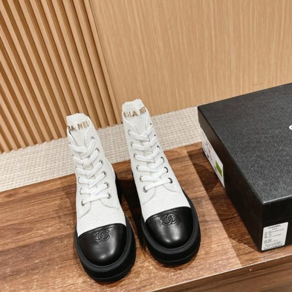 Stivali con plateau Chanel
