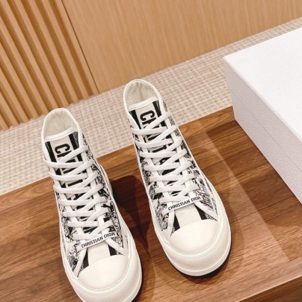repliche,replica,perfette,siti di,affidabili,migliori siti,dove comprare,1:1,scarpe da ginnastica Scarpe Dior alte in tela con suola spessa ricamate per presbiopia