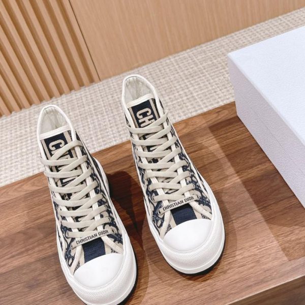 repliche,replica,perfette,siti di,affidabili,migliori siti,dove comprare,1:1,scarpe da ginnastica Scarpe Dior alte in tela con suola spessa ricamate per presbiopia
