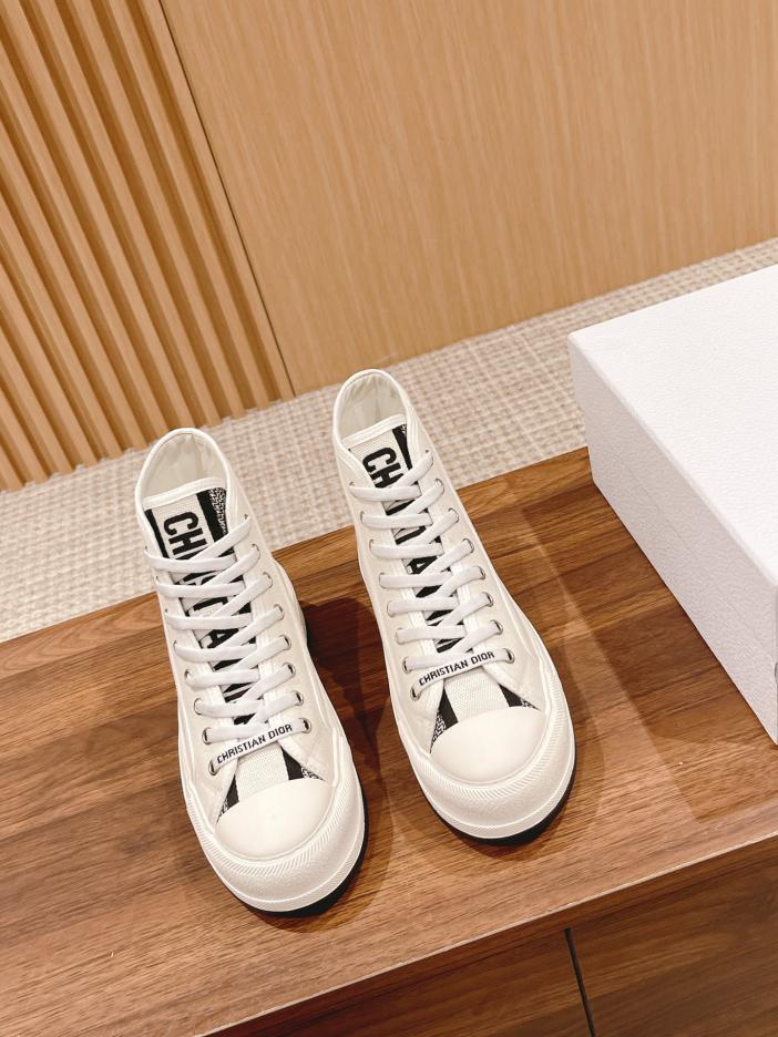 repliche,replica,perfette,siti di,affidabili,migliori siti,dove comprare,1:1,scarpe da ginnastica Scarpe Dior alte in tela con suola spessa ricamate per presbiopia repliche,replica,perfette,siti di,affidabili,migliori siti,dove comprare,1:1,scarpe da ginnastica Scarpe Dior alte in tela con suola spessa ricamate per presbiopia