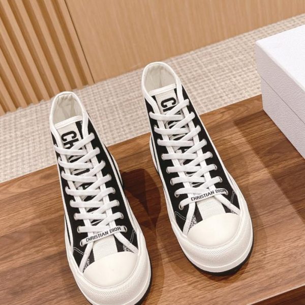 repliche,replica,perfette,siti di,affidabili,migliori siti,dove comprare,1:1,scarpe da ginnastica Scarpe Dior alte in tela con suola spessa e ricamo presbite