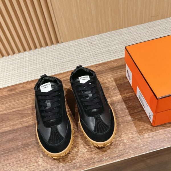 Le nuove sneakers di coppia di Herm猫s