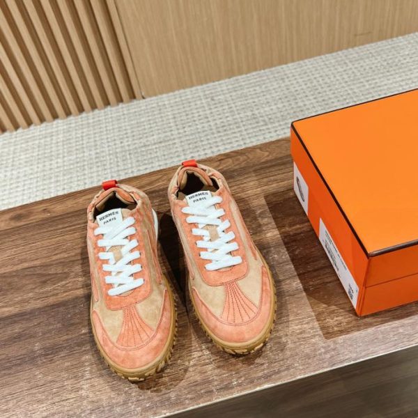 Le nuove sneakers di coppia di Herm猫s
