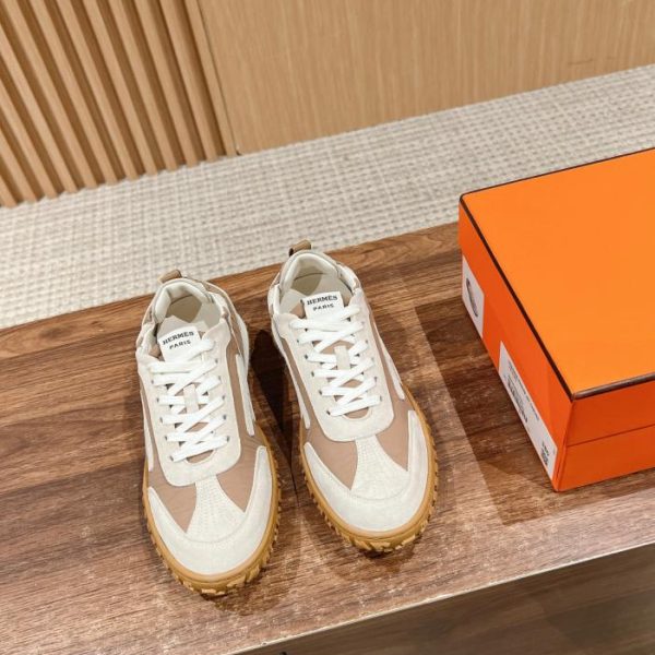 Le nuove sneakers di coppia di Herm猫s