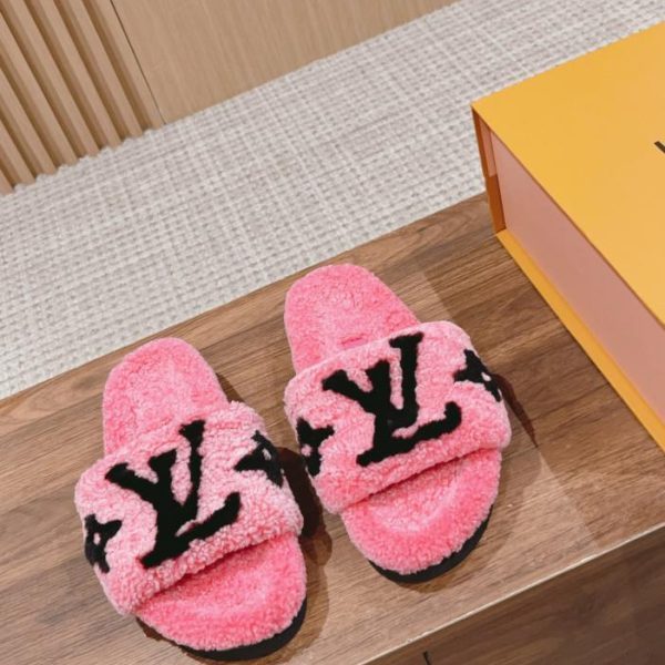 repliche,replica,perfette,siti di,affidabili,migliori siti,dove comprare,1:1,scarpe da ginnastica Le ultime pantofole in lana di LOUIS VUITTON