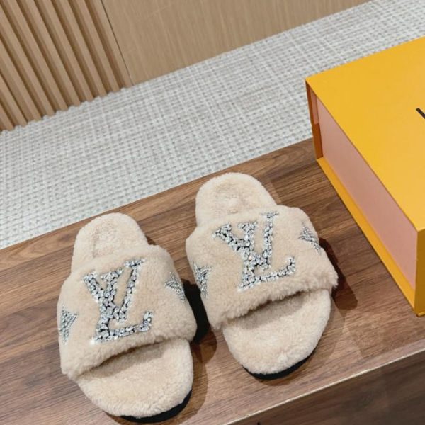 repliche,replica,perfette,siti di,affidabili,migliori siti,dove comprare,1:1,scarpe da ginnastica Le ultime pantofole in lana di LOUIS VUITTON