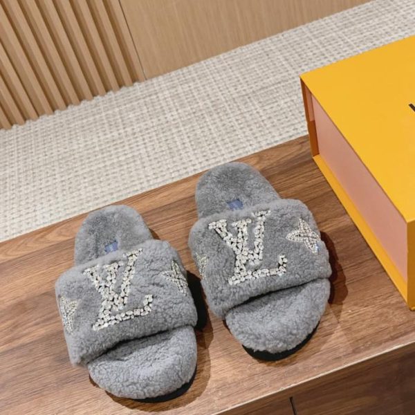 repliche,replica,perfette,siti di,affidabili,migliori siti,dove comprare,1:1,scarpe da ginnastica Le ultime pantofole in lana di LOUIS VUITTON