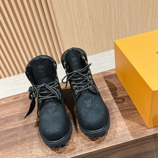 LOUIS VUITTONx Timberland in co-branding