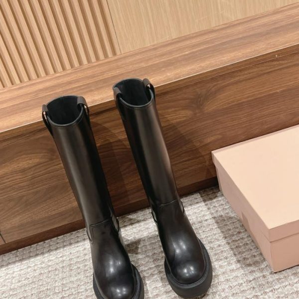 repliche,replica,perfette,siti di,affidabili,migliori siti,dove comprare,1:1,scarpe da ginnastica Stivali MiuMiu con punta tonda e suola spessa