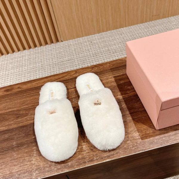 Pantofole MiuMiu, montone e lana