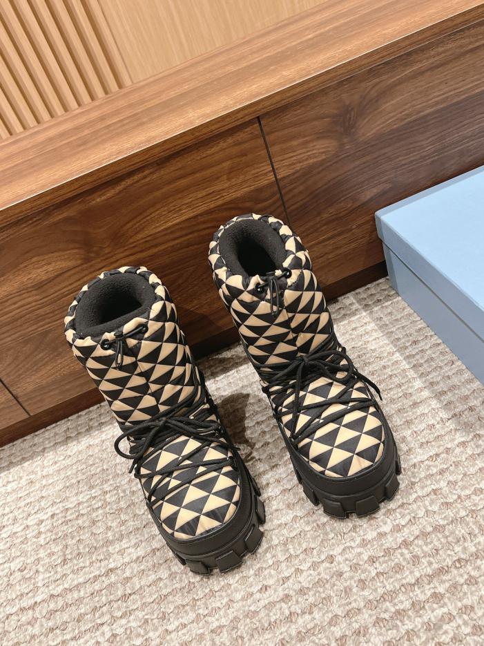 repliche,replica,perfette,siti di,affidabili,migliori siti,dove comprare,1:1,scarpe da ginnastica Doposci da donna Prada in piuma repliche,replica,perfette,siti di,affidabili,migliori siti,dove comprare,1:1,scarpe da ginnastica Doposci da donna Prada in piuma