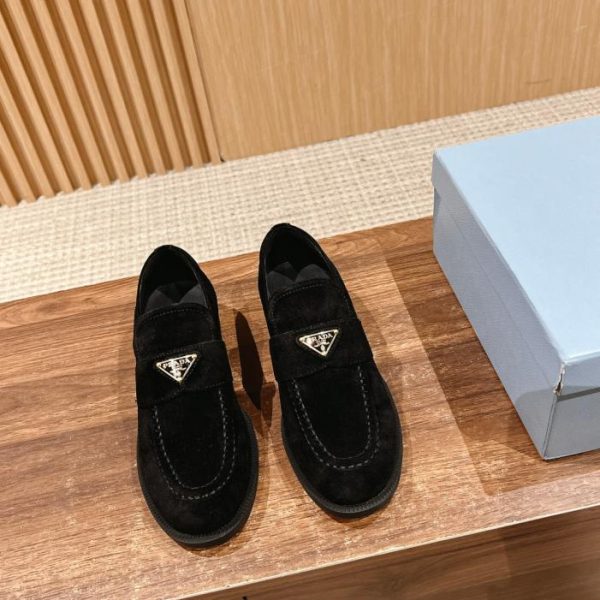 repliche,replica,perfette,siti di,affidabili,migliori siti,dove comprare,1:1,scarpe da ginnastica mocassini Prada)