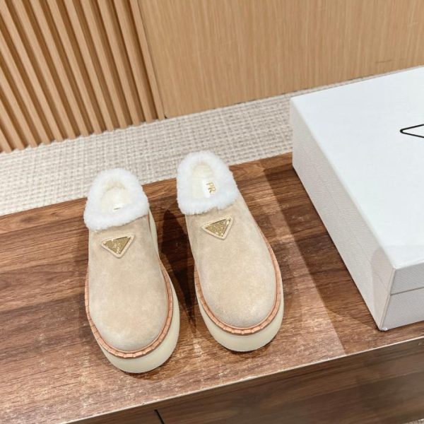 repliche,replica,perfette,siti di,affidabili,migliori siti,dove comprare,1:1,scarpe da ginnastica Prada nuove ciabatte a triangolo autunno inverno