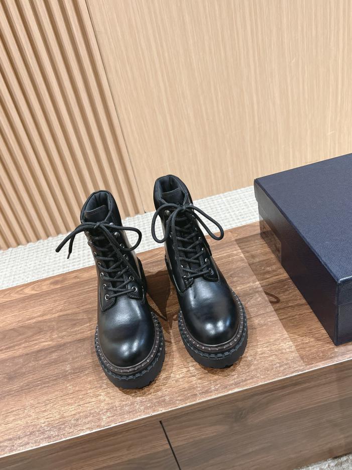 repliche,replica,perfette,siti di,affidabili,migliori siti,dove comprare,1:1,scarpe da ginnastica Stivali Martin retr貌 con suola spessa di Prada repliche,replica,perfette,siti di,affidabili,migliori siti,dove comprare,1:1,scarpe da ginnastica Stivali Martin retr貌 con suola spessa di Prada