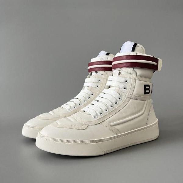Stampa logo Bally, stile da uomo