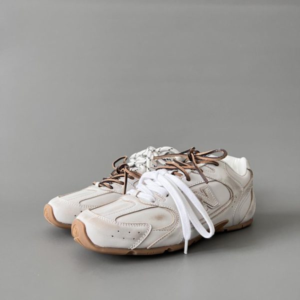 repliche,replica,perfette,siti di,affidabili,migliori siti,dove comprare,1:1,scarpe da ginnastica Scarpe da running basse da donna New Balance x MIU MIU Miu Miu NB 530, in pelle bianca