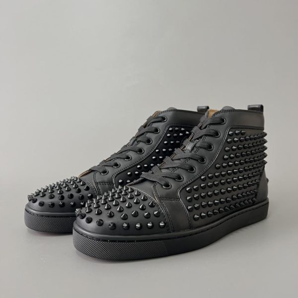 repliche,replica,perfette,siti di,affidabili,migliori siti,dove comprare,1:1,scarpe da ginnastica Christian Louboutin Lou Spikes sneakers alte tutte rivetti nere