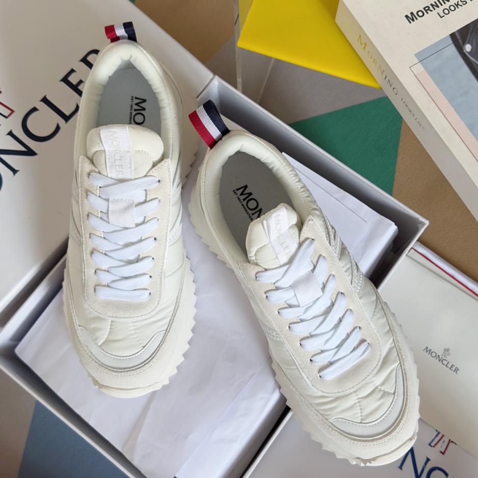repliche,replica,perfette,siti di,affidabili,migliori siti,dove comprare,1:1,scarpe da ginnastica Scarpe da ginnastica casual da esterno con suola spessa della serie Pacey di Moncler da uomo repliche,replica,perfette,siti di,affidabili,migliori siti,dove comprare,1:1,scarpe da ginnastica Scarpe da ginnastica casual da esterno con suola spessa della serie Pacey di Moncler da uomo