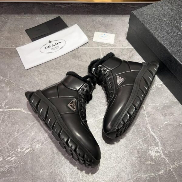 Scarpe da ginnastica alte Prada